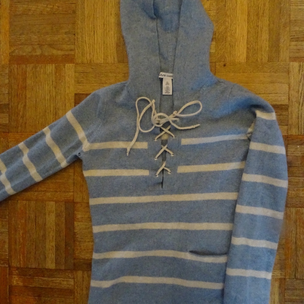 AUTUMN CASHMERE HOODED SWEATER